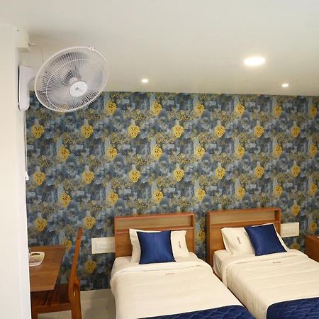 Amsher Suit Lulu Mall Road Hotel Kochi Екстериор снимка