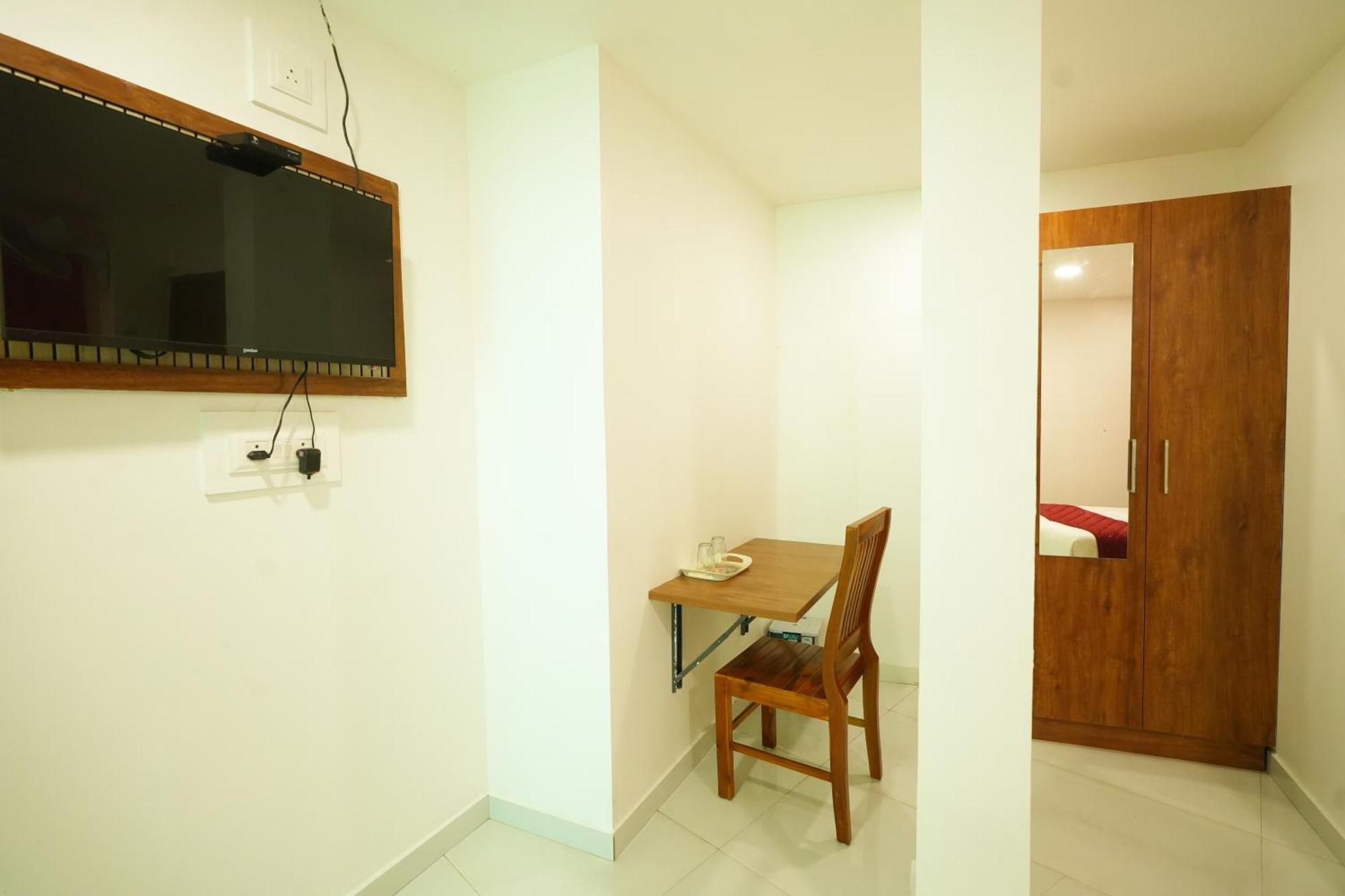 Amsher Suit Lulu Mall Road Hotel Kochi Екстериор снимка