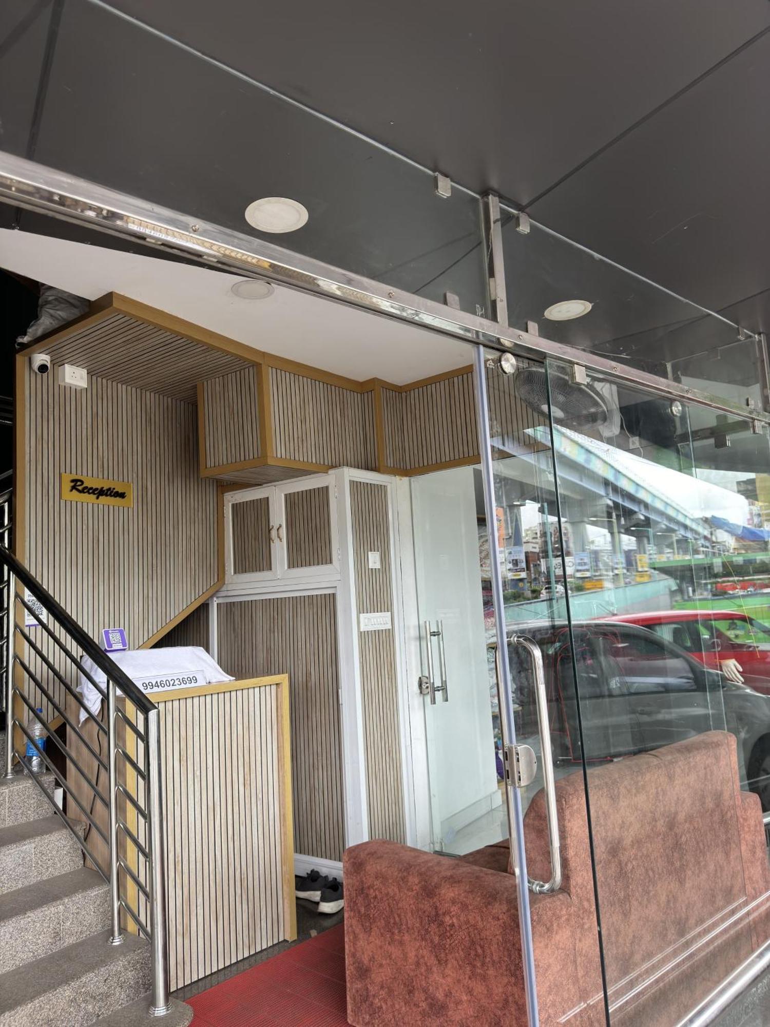Amsher Suit Lulu Mall Road Hotel Kochi Екстериор снимка
