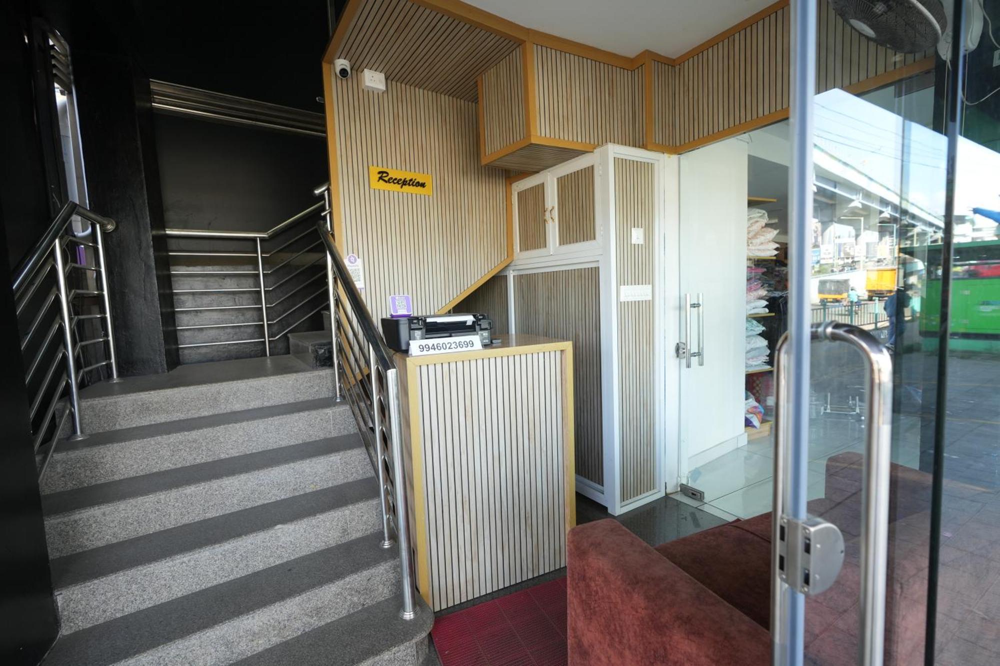 Amsher Suit Lulu Mall Road Hotel Kochi Екстериор снимка